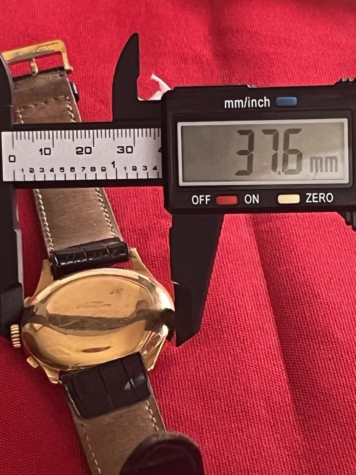 Montre Baume & Mercier chronographe en or 18K