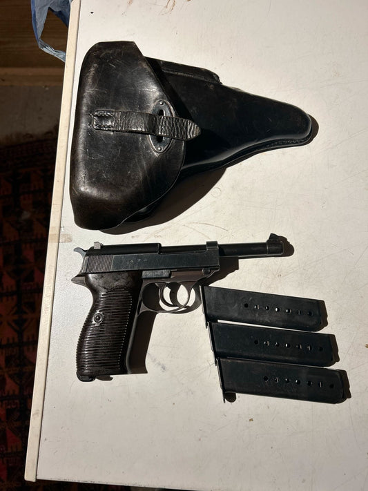 Rare Walter P38 avec chargeurs et étui