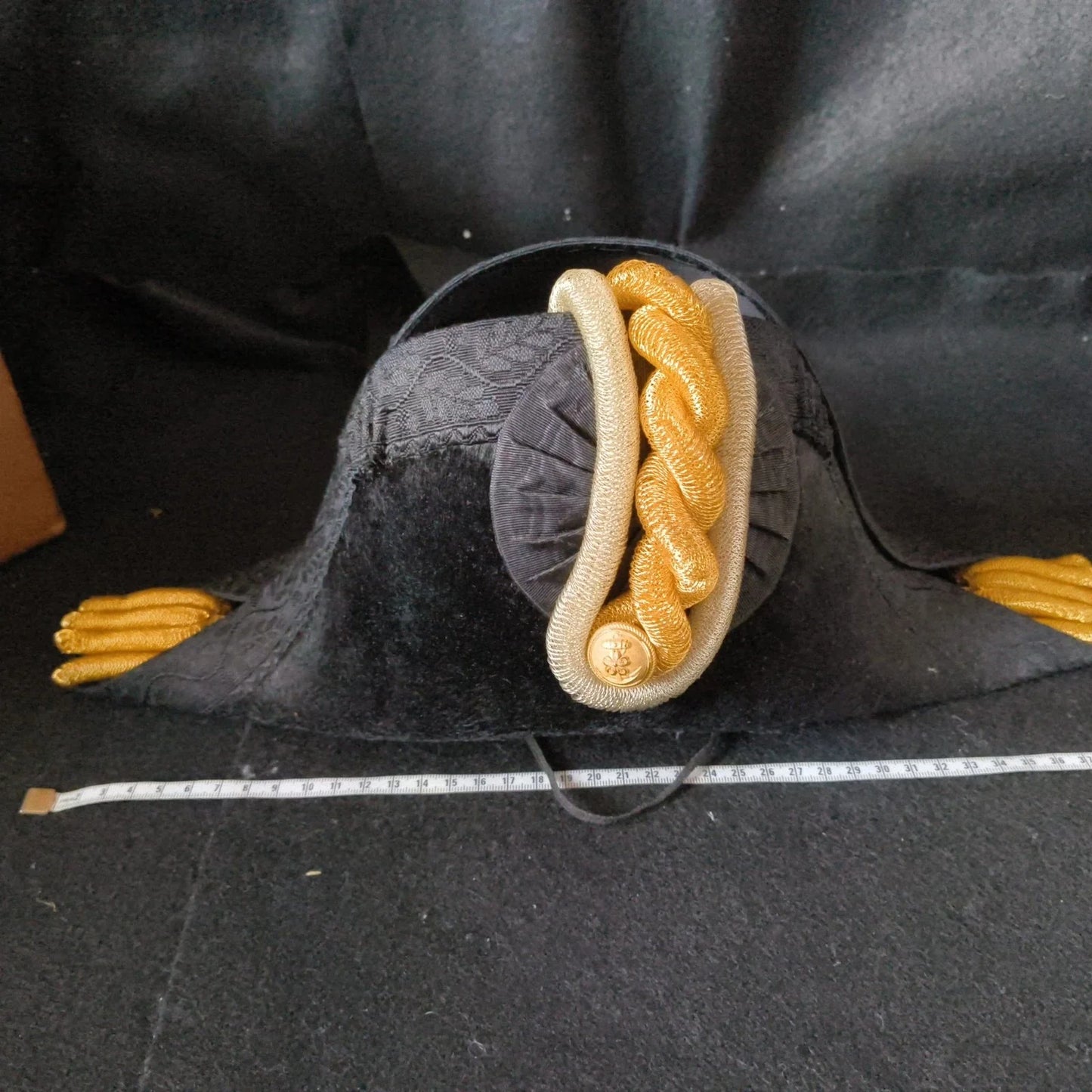 Ensemble Vintage d’Officier de la Marine Impériale Japonaise – Épaulettes, Chapeau et Étui WWII