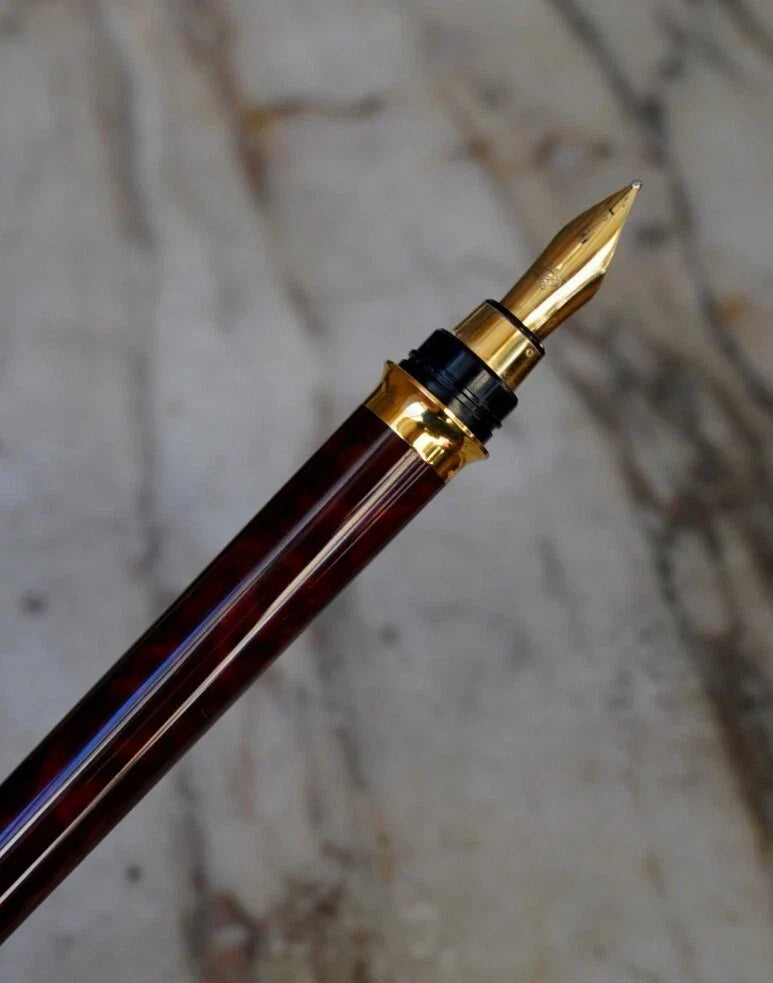 GRAND STYLO PLUME S.T. DUPONT MONTPARNASSE XL OR 18K