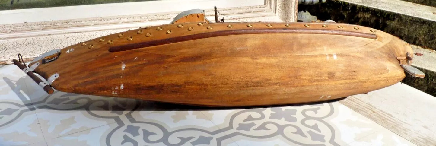MAQUETTE DE BATEAU CUIRASSÉ 1914-1918