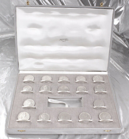 Ensemble de 17 porte-menus Hermès Paris en argent massif