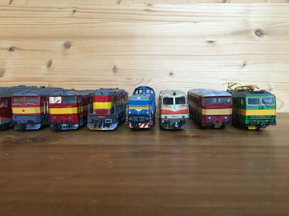 Lot de 14 locomotives CSD – Échelle HO (1/87)