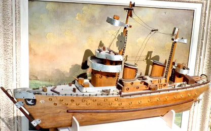 MAQUETTE DE BATEAU CUIRASSÉ 1914-1918