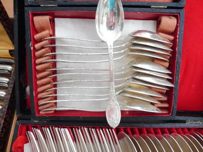 SUPERBE ENSEMBLE EMPIRE ARGENT MASSIF 89 PIECES MINERVE