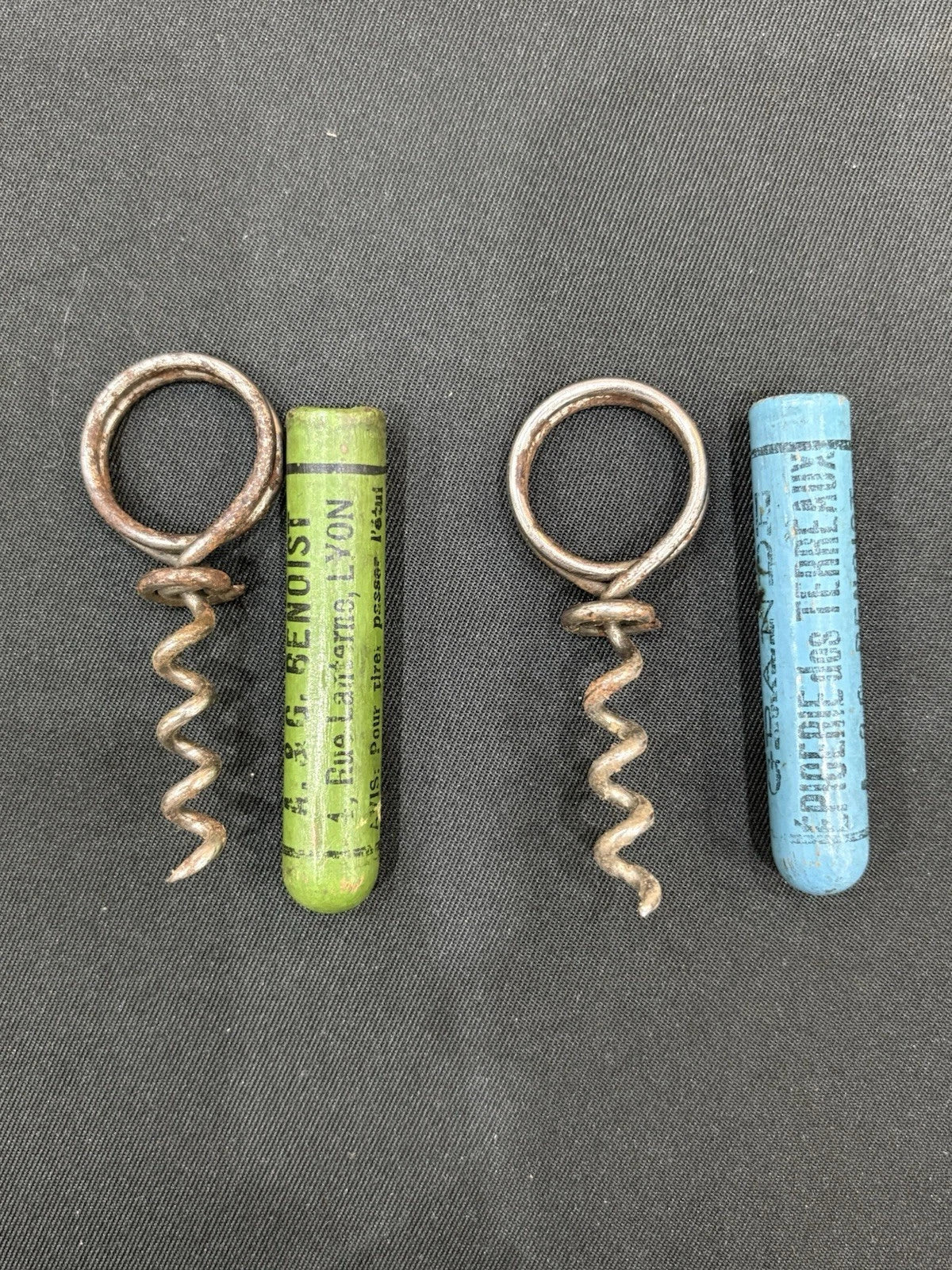 T39 – Lot de 6 anciens tire-bouchons avec étuis
