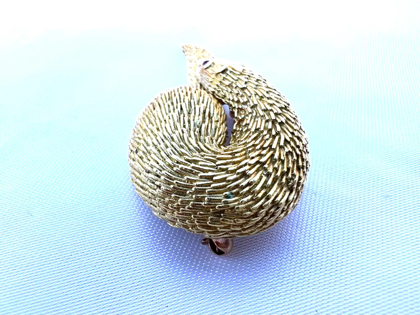 MAGNIFIQUE BROCHE FRANÇAISE EN OR 18 CARATS