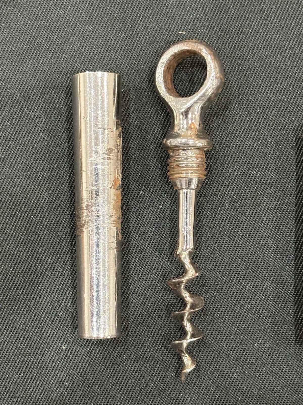 T39 – Lot de 6 anciens tire-bouchons avec étuis