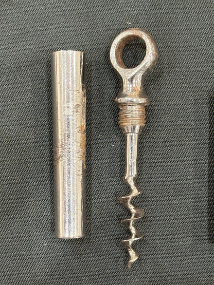 T39 – Lot de 6 anciens tire-bouchons avec étuis