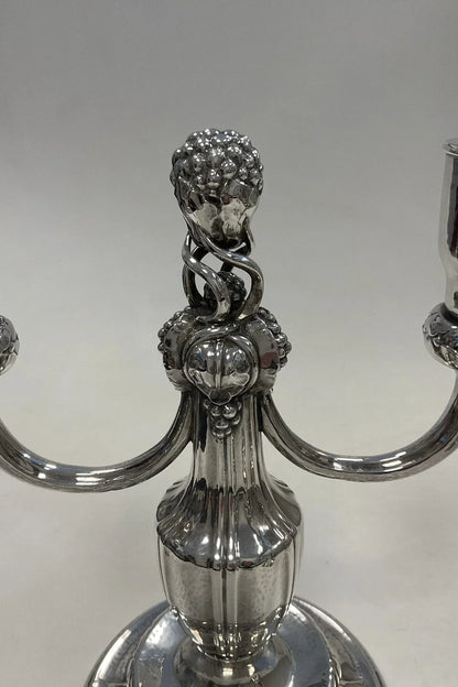 Paire de bougeoirs en argent