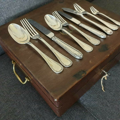 Coffret ménagère en argent massif minerve