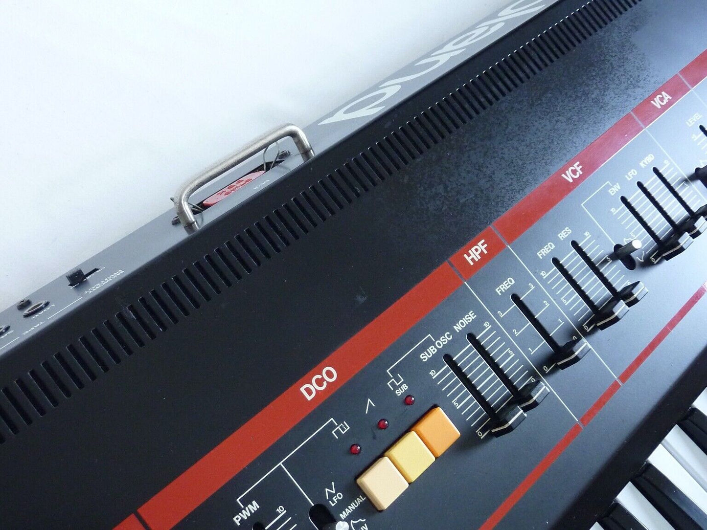 Synthétiseur Roland Juno 60
