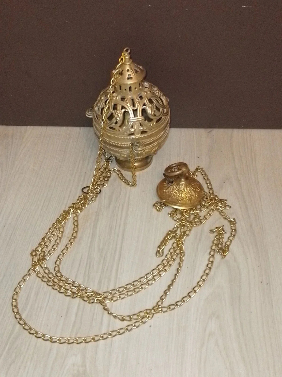 Ancien encensoir style gothique