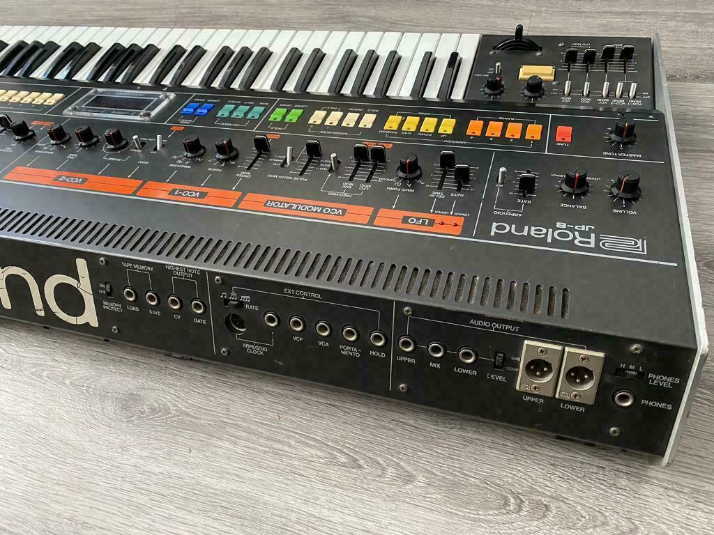 Synthétiseur Roland Jupiter 8