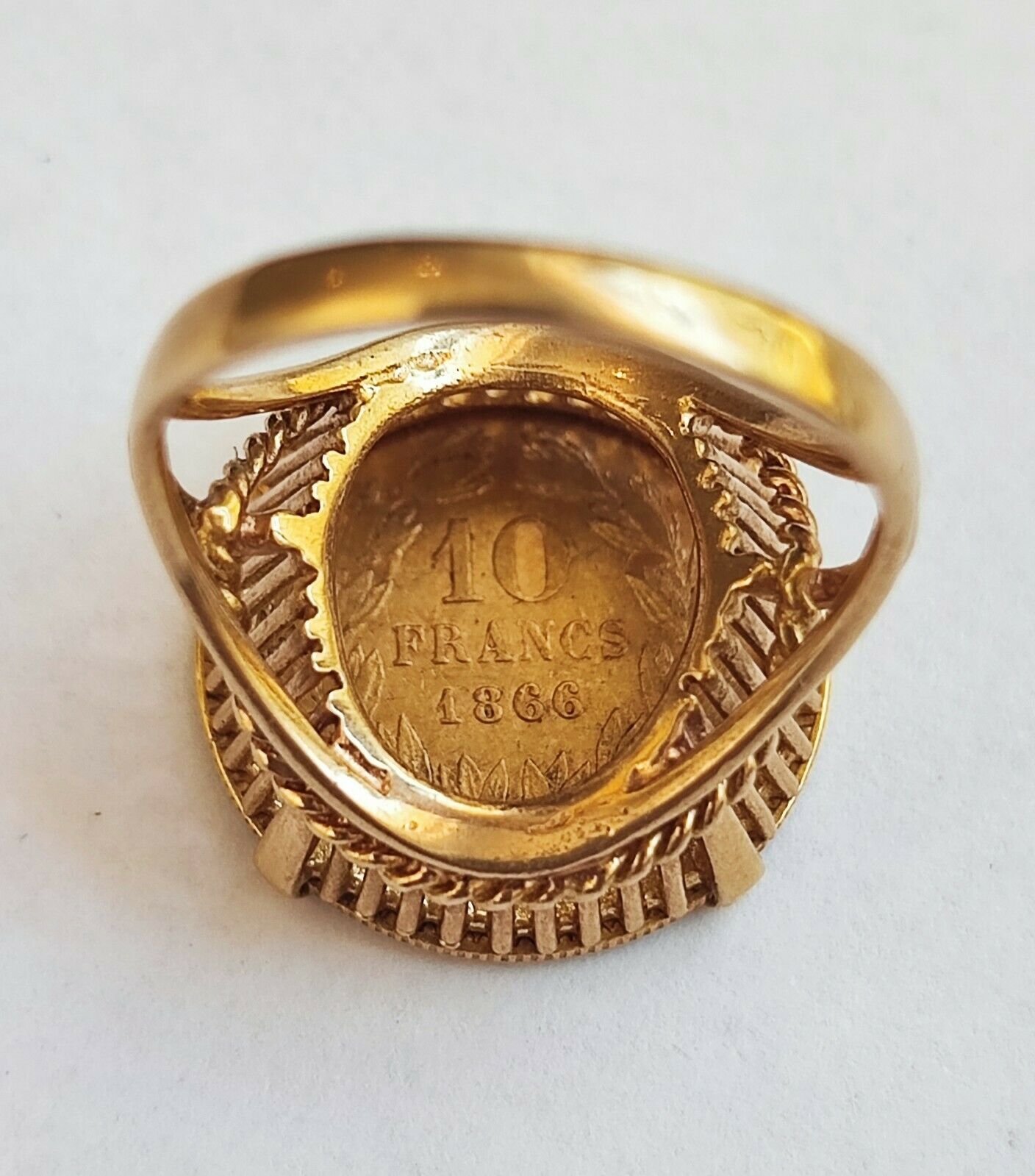 BAGUE CHEVALIÈRE OR 18 K PIECE 10 FRANCS OR NAPOLÉON III 1866