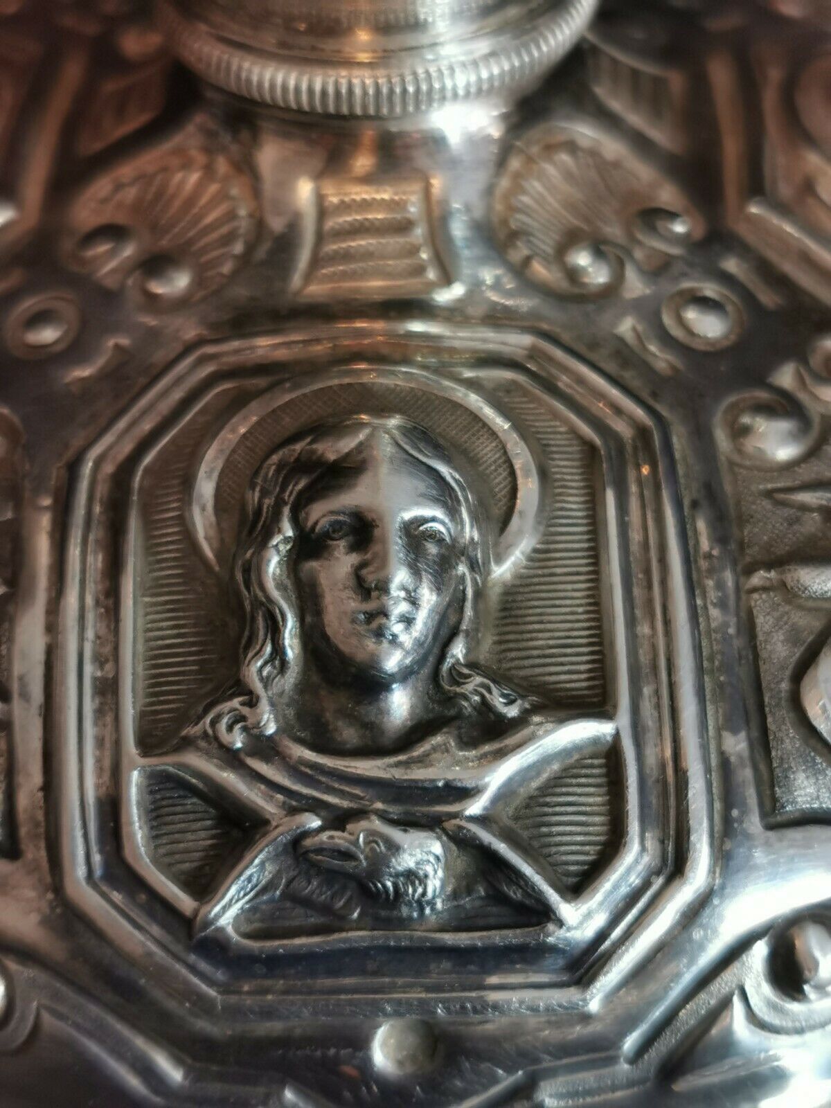 Ancien calice en argent massif et vermeil