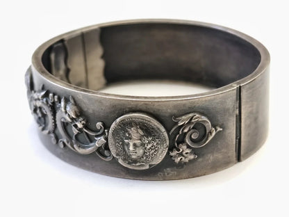 Bracelet argent massif décor chimère dragon