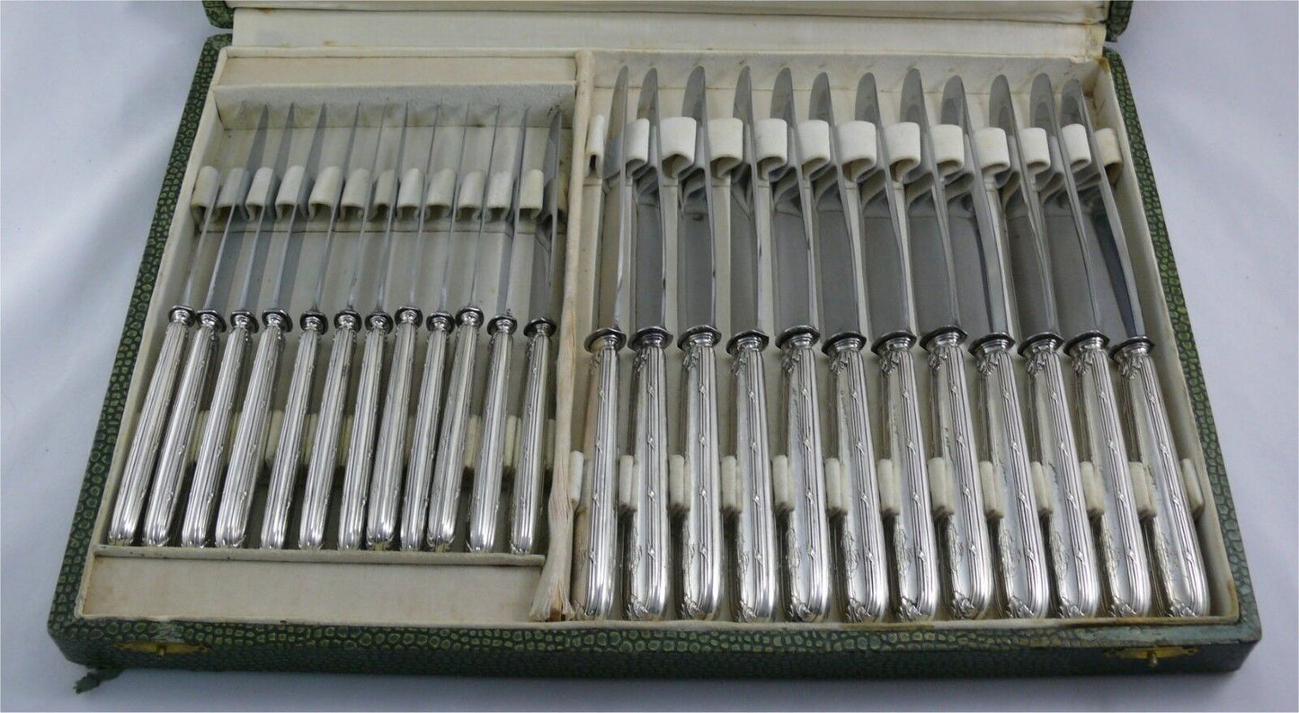 Coffret de 24 couteaux argent fourré modèle Rubans Minerve