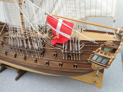 GRANDE MAQUETTE DE BATEAU "VOILIER EPOQUE 1970-1980 EN BOIS