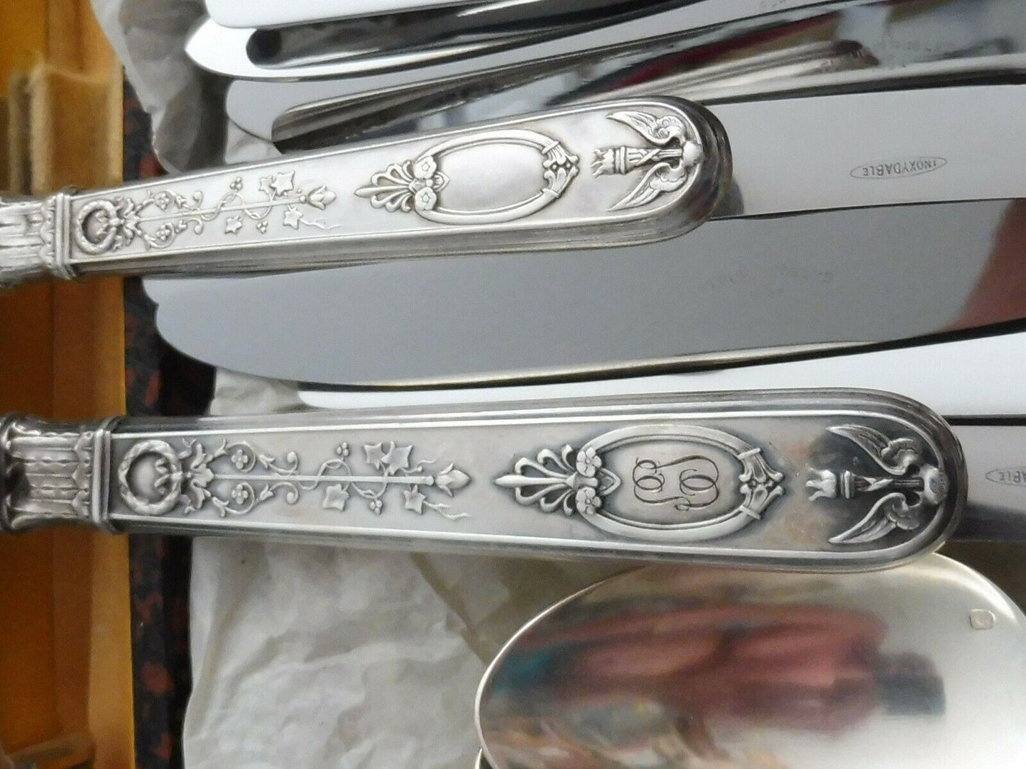 SUPERBE ENSEMBLE EMPIRE ARGENT MASSIF 89 PIECES MINERVE
