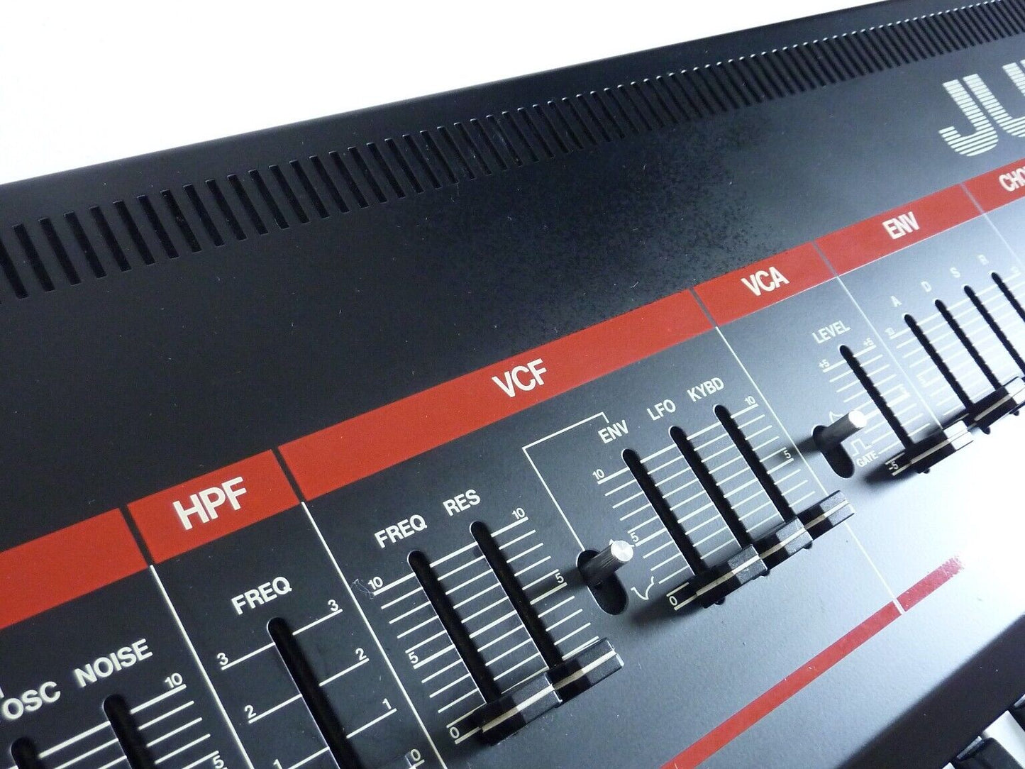 Synthétiseur Roland Juno 60
