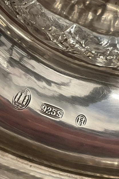 Paire de bougeoirs en argent