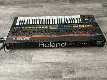 Synthétiseur Roland Jupiter 8