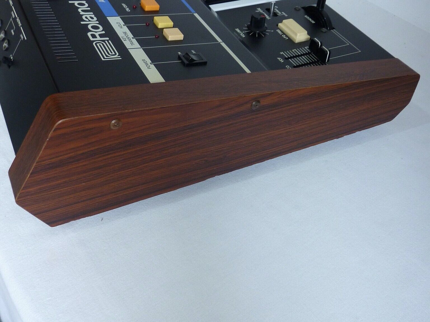 Synthétiseur Roland Juno 60