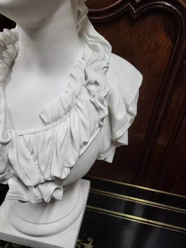 GRAND BUSTE EN BISCUIT DE FEMME