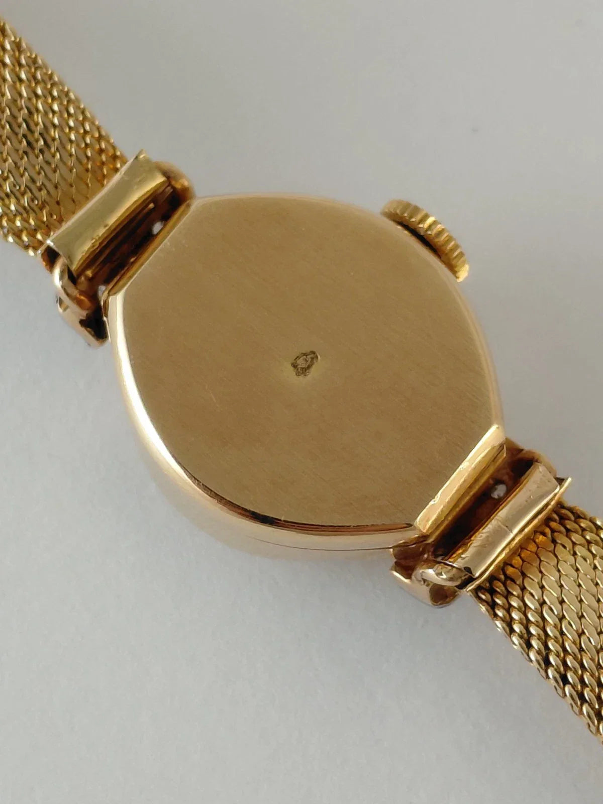 Montre de dame en or 18 carats massif