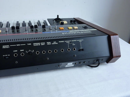 Synthétiseur Roland Juno 60