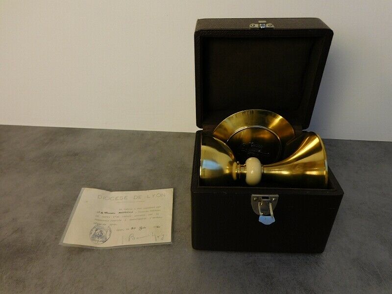 COFFRET CALICE ET PATENE EN VERMEIL
