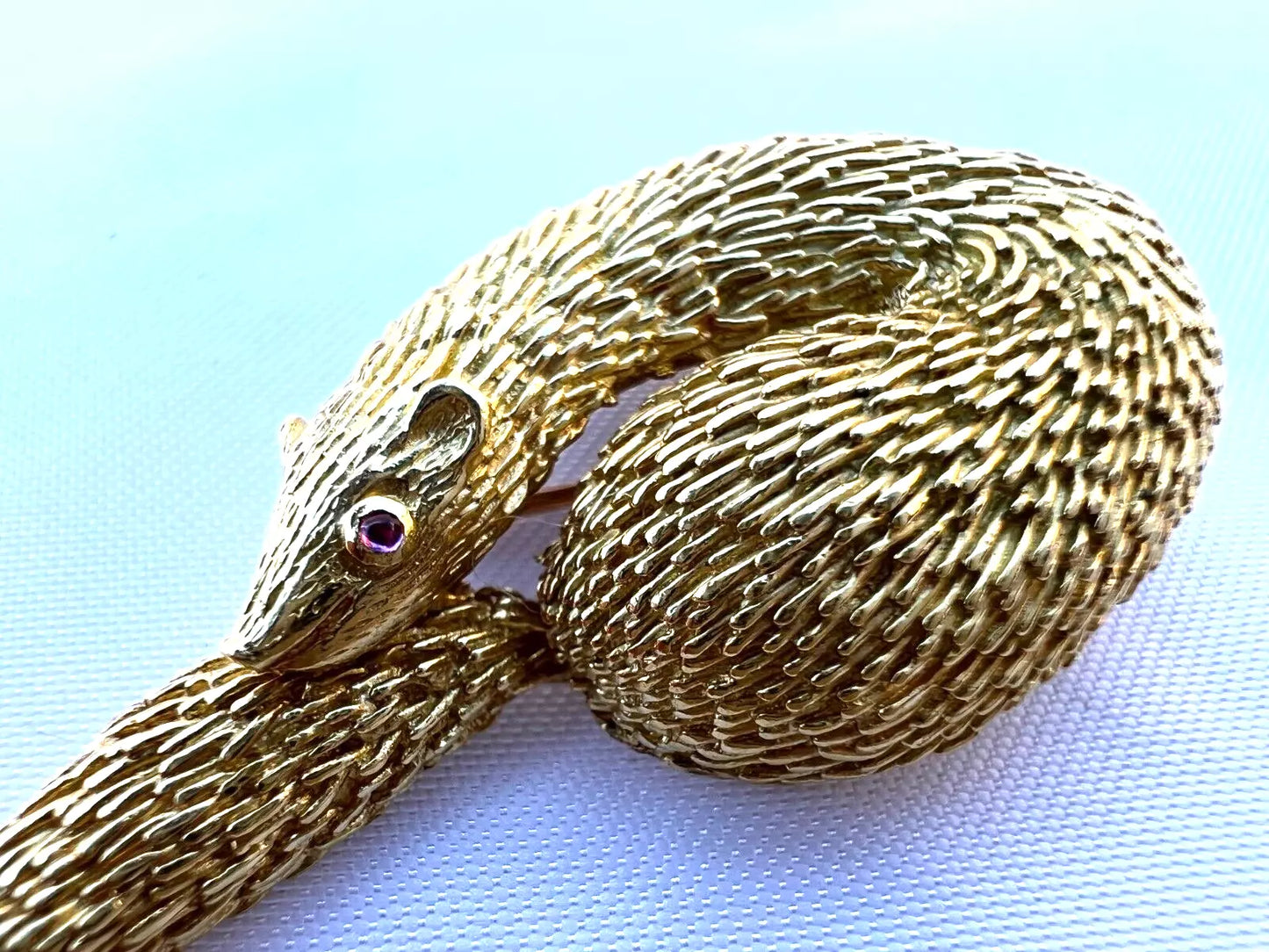 MAGNIFIQUE BROCHE FRANÇAISE EN OR 18 CARATS