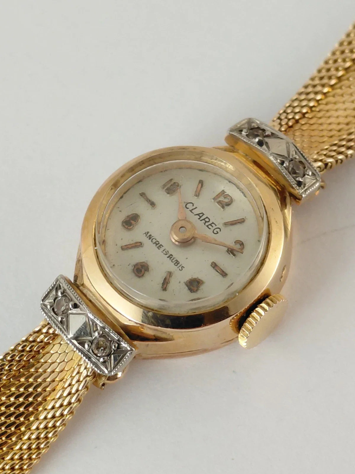 Montre de dame en or 18 carats massif