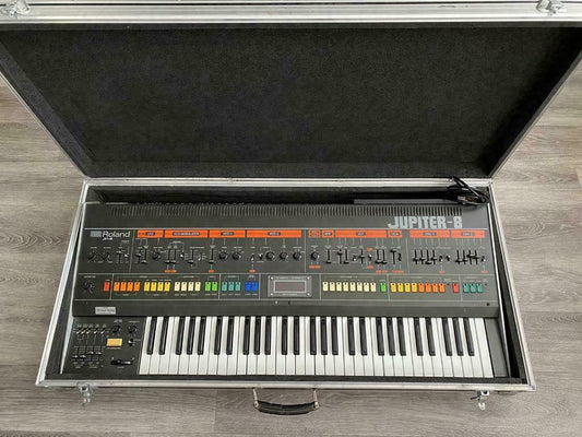 Synthétiseur Roland Jupiter 8