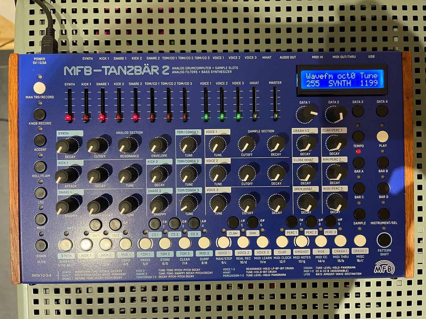 synthétiseur MFB Tanzbar 2